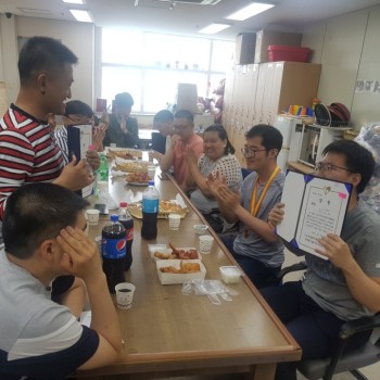 직업훈련반 수상 축하 파티 이미지
