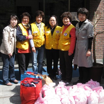 밑반찬 도시락 후원결연 (동부삼일교회와 대한적십자사동래지구봉사회) 이미지